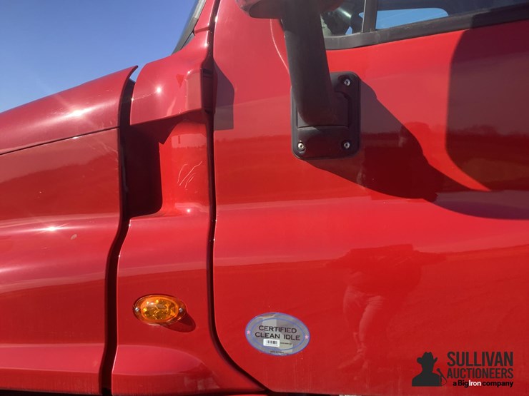 2018-freightliner-cascadia-125-image-15