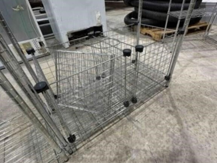 2-metal-wire-shelves-image-4