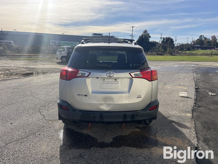 toyota-rav4-le-image-6