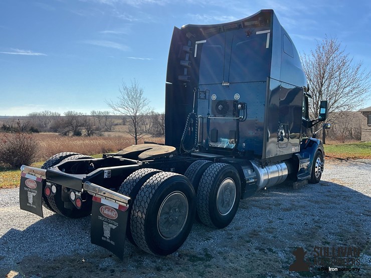 2020-peterbilt-579-image-5