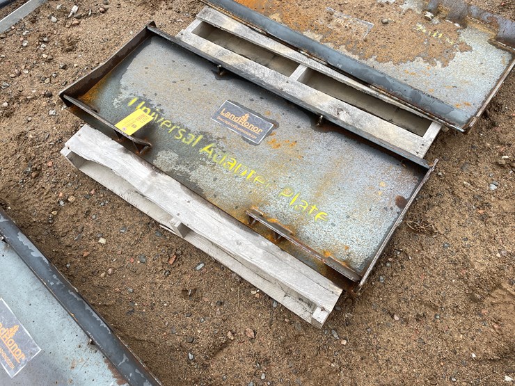 #2071-•-unused-2025-landhonor-skid-steer-universal-adapter-plate-attachment-image-2