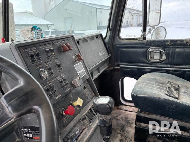 1994-mack-ch613-image-68