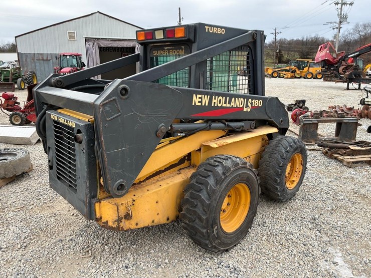 new-holland-ls180-image-5