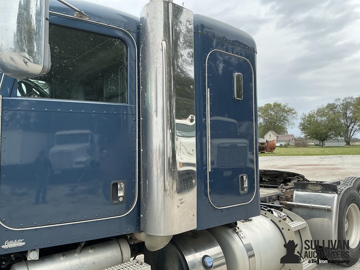2013-peterbilt-386-image-13