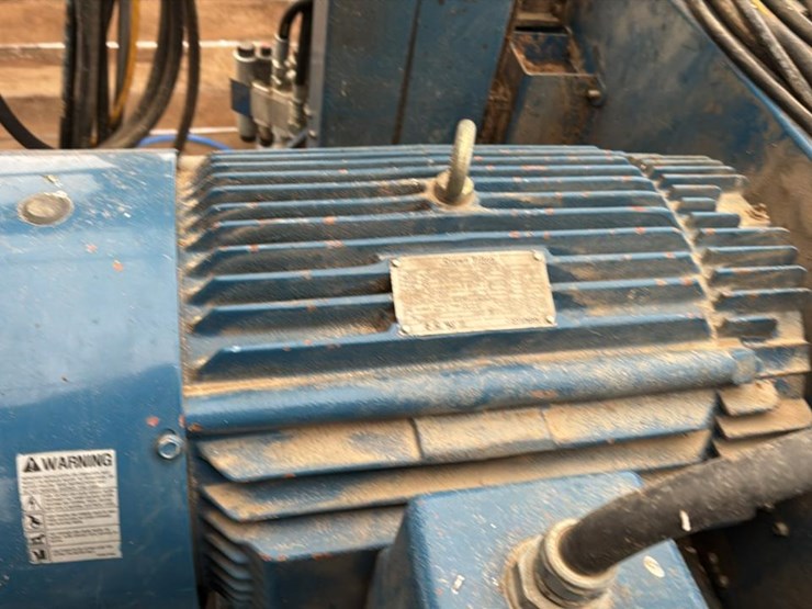 #166-•-2012-baker-dominator-stationary-bandmill-image-11