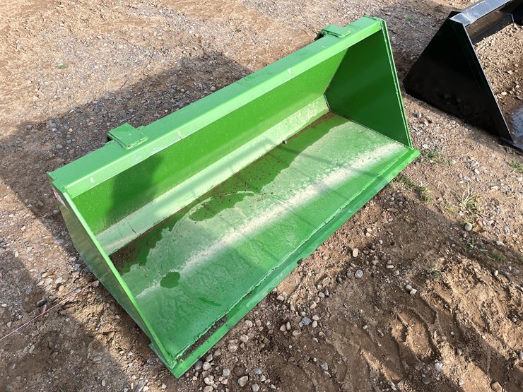 #2013-•-kivel-bucket-attachment-image-1