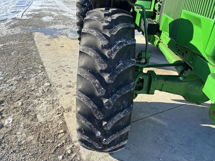 john-deere-4555-image-55