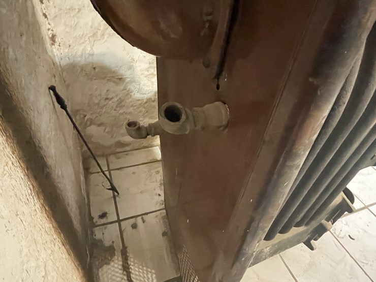 #3737-•-antique-cast-iron-stove/-water-heater-image-14