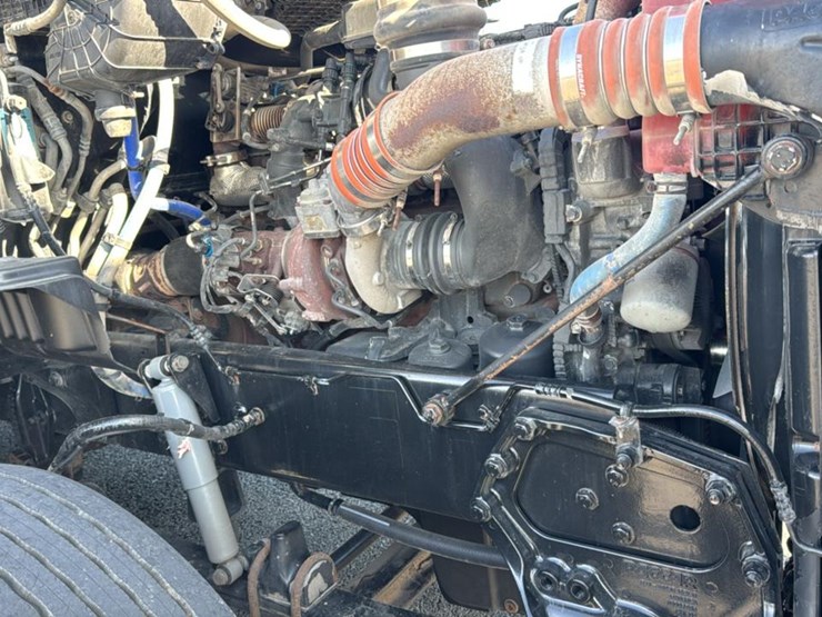 2019-kenworth-t680-image-19