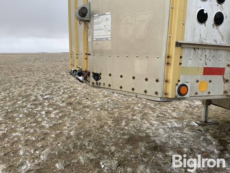 merritt-gold-line-image-10