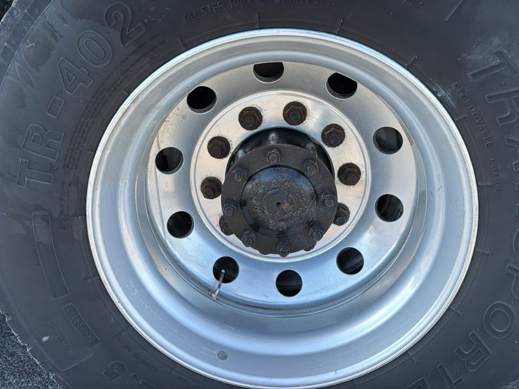 2019-kenworth-t680-image-41