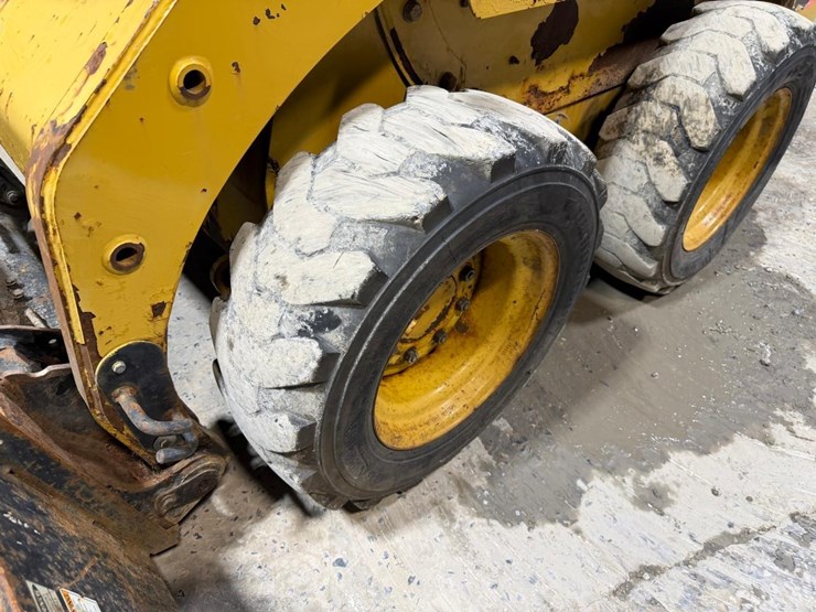 caterpillar-226b3-image-12