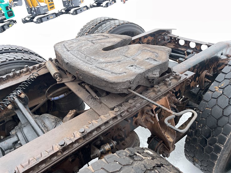 international-prostar-image-14