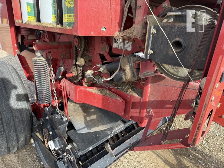 2013-case-ih-rb564-image-30