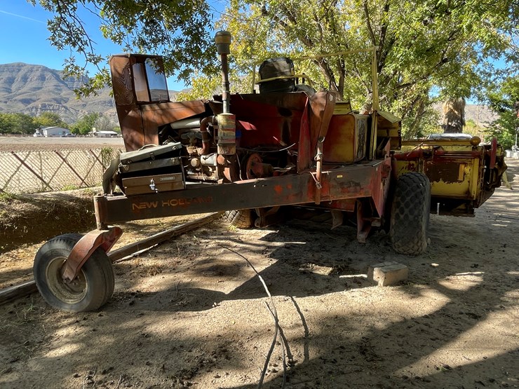 #3653-•-new-holland-swather-image-4