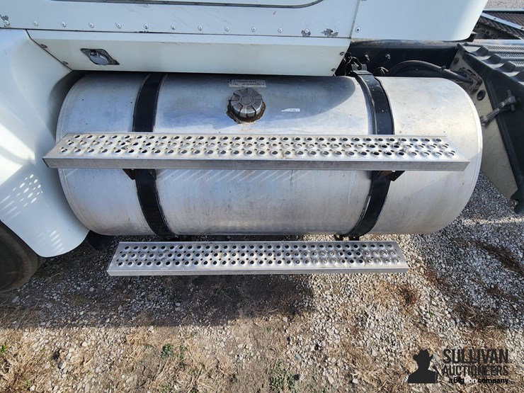 2007-international-9400i-t/a-truck-tractor-image-9