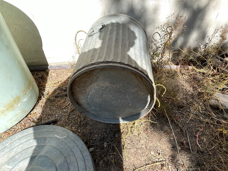 #3667-•-lot-of-(2)-trash-cans-image-11