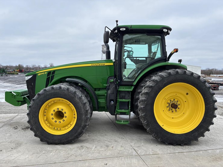 john-deere-8370r-image-10