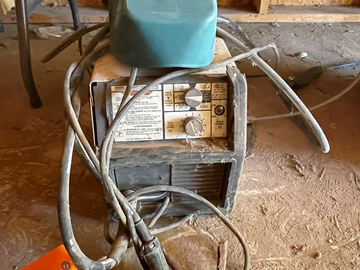 #3681-•-hobart-handler-120-welder-with-helmet-image-1