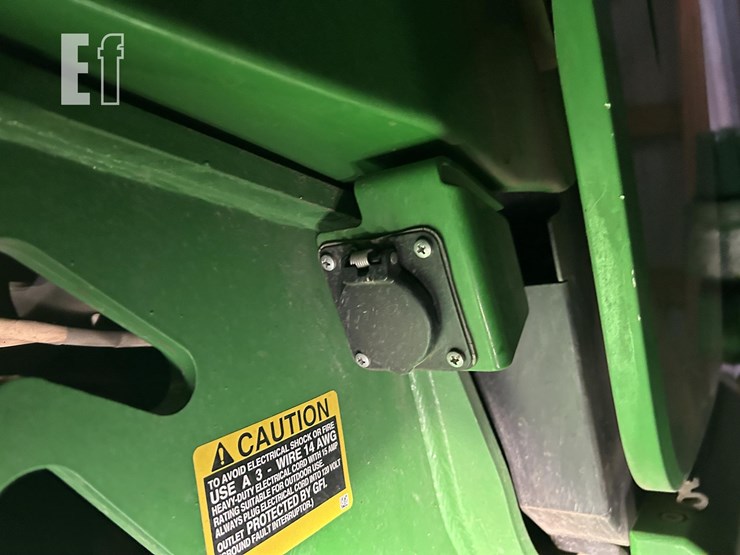 2022-john-deere-9r-590-image-13