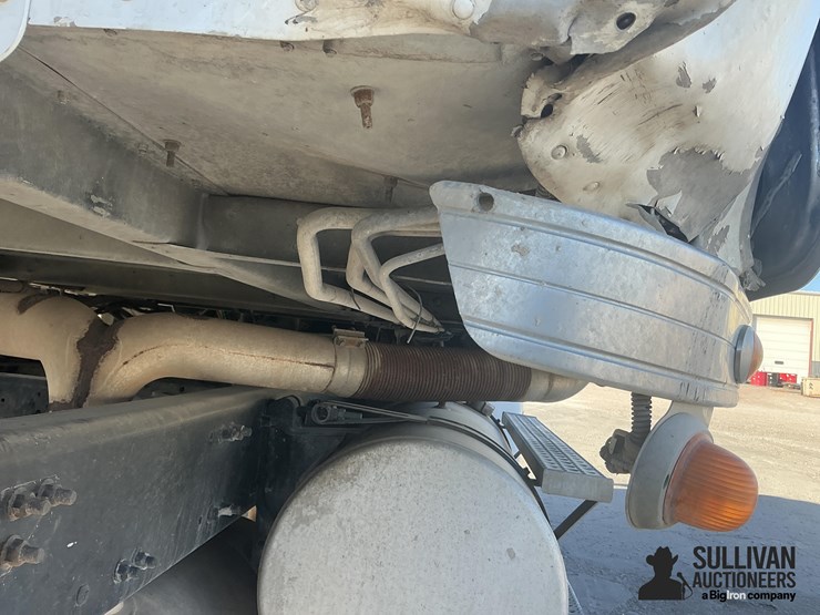 freightliner-coronado-132-image-19