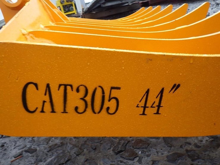 caterpillar-305-image-5