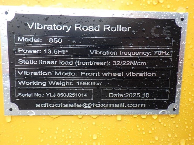 2025-sdlool-850-vibratory-smooth-drum-roller-image-8