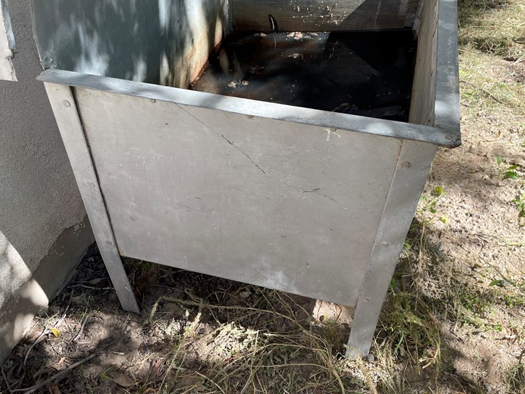 #3669-•-metal-tub-image-6