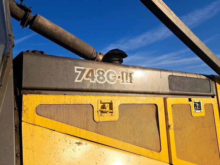 john-deere-748-image-23