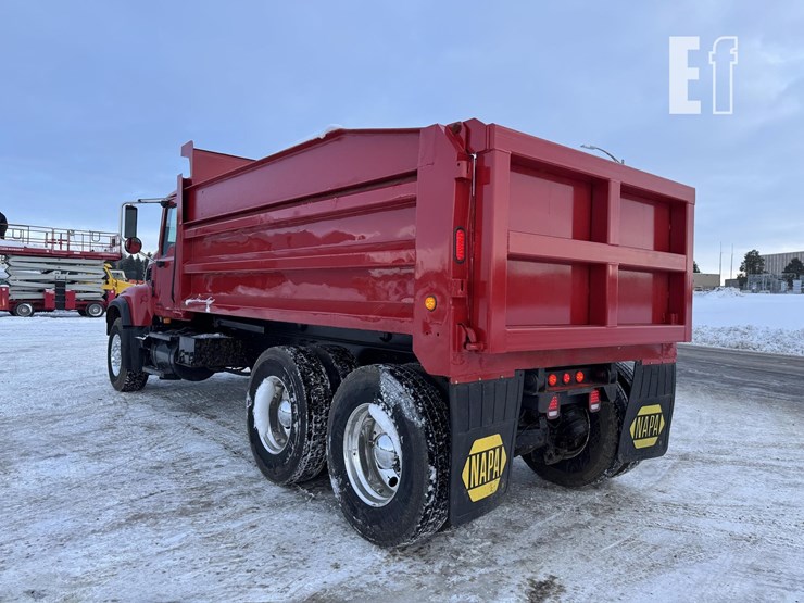 2004-mack-granite-cv713-image-10