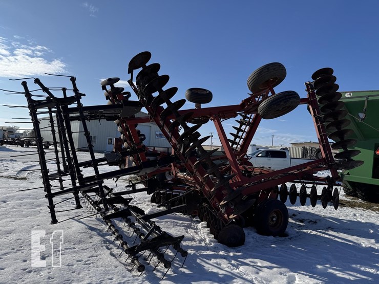 case-ih-3900-image-3