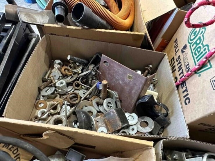 assorted-hardware--nuts,-bolts,-rope,-etc.-image-4