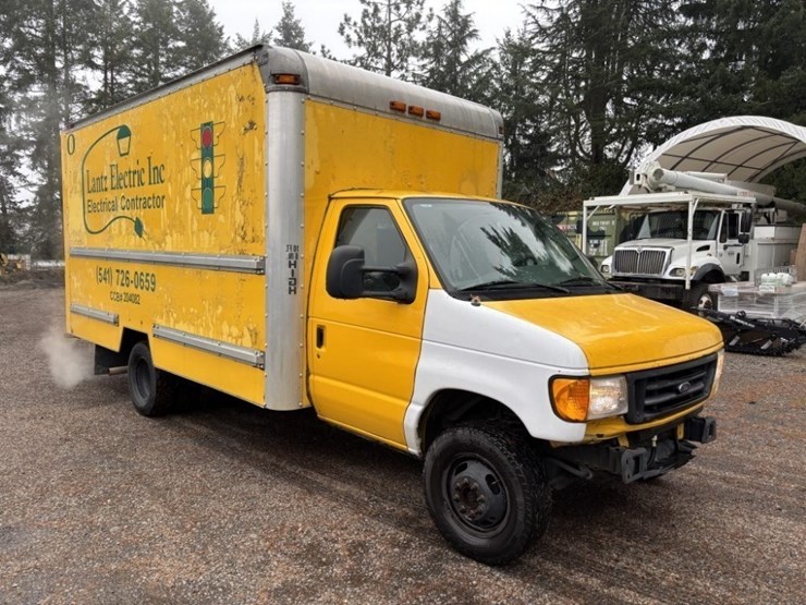 2006-ford-e350-image-7