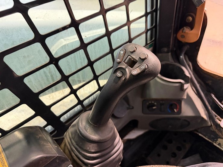 bobcat-t770-image-27