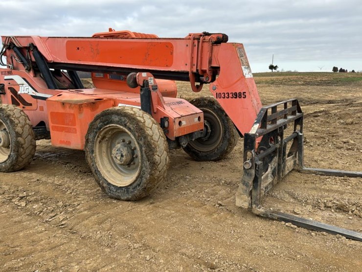 #107-•-2015-jlg-6042-telehandler-image-4