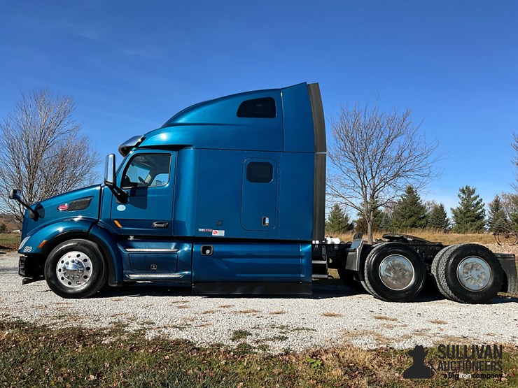 2020-peterbilt-579-image-8