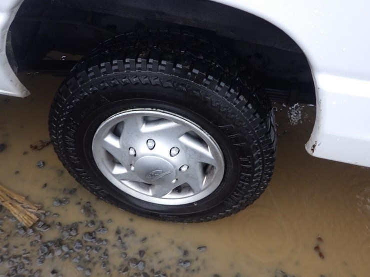 2012-ford-e350-image-29