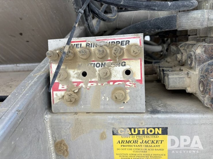 freightliner-114sd-image-46