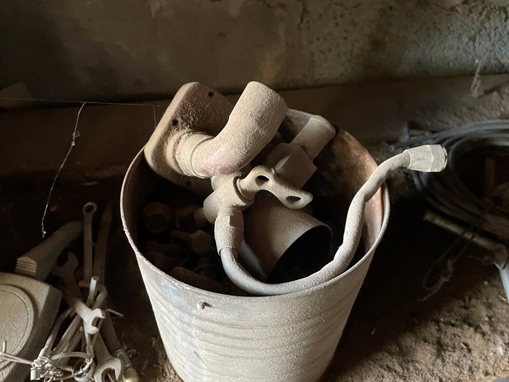 #3721-•-misc-tools-and-hardware-image-18