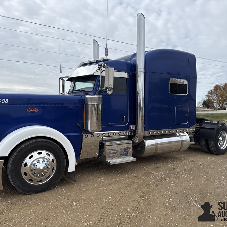 PETERBILT 389