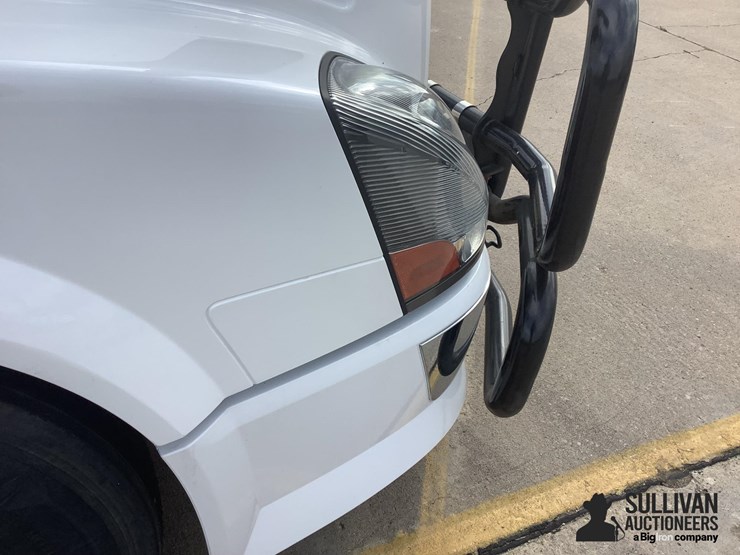 2015-volvo-vnl-t/a-truck-tractor-image-15