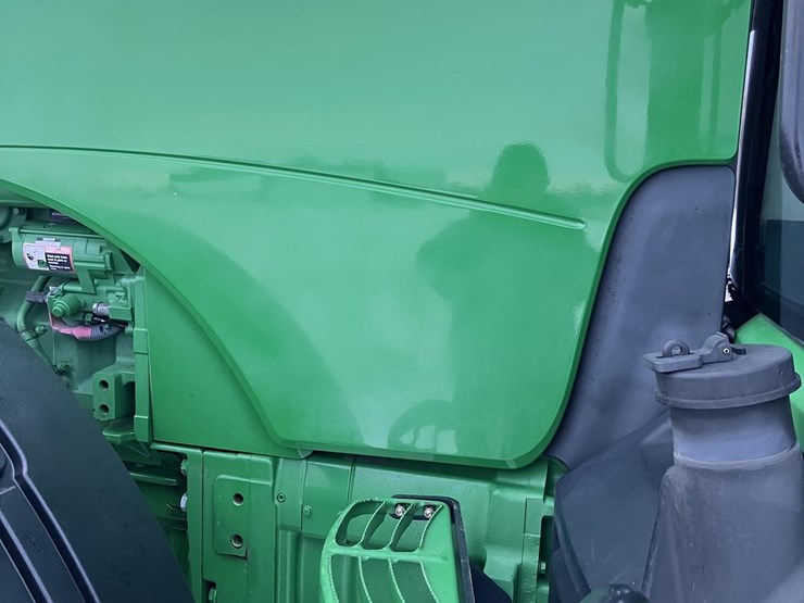 2010-john-deere-8295r-image-52