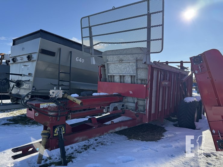 hagedorn-hydra-spread-extravert-5440-image-4