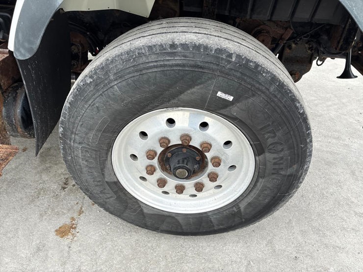 case-ih-7400-image-71