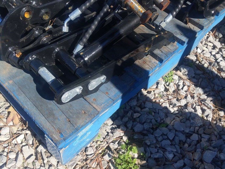 unused-mini-excavator-hydraulic-thumb-image-2