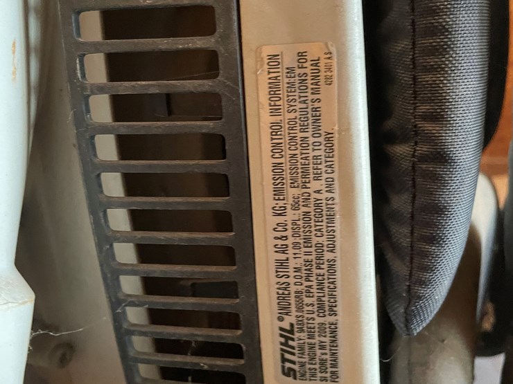 #3686-•-(2)-stihl-leaf-blowers-image-12