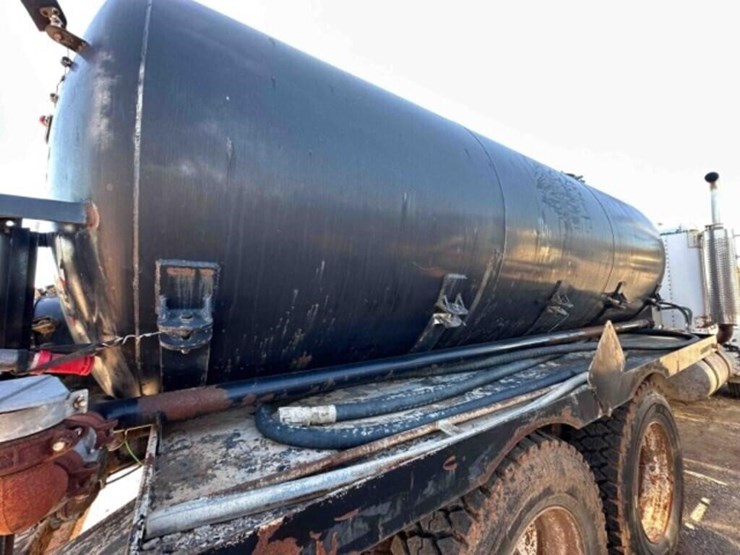 1996-freightliner-bobtail-water-truck-image-24