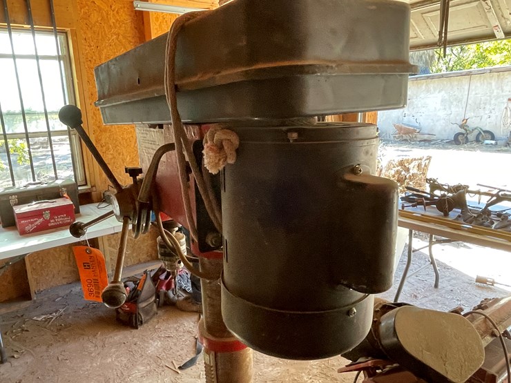 #3690-•-16-speed-drill-press-image-10