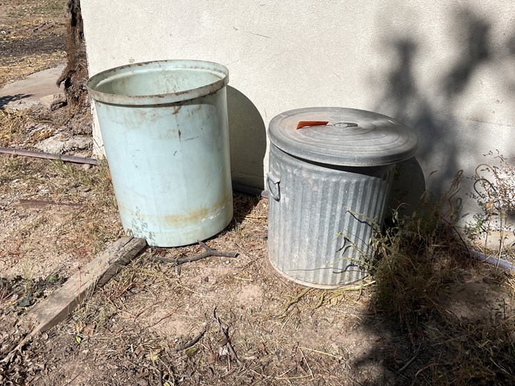 #3667-•-lot-of-(2)-trash-cans-image-1