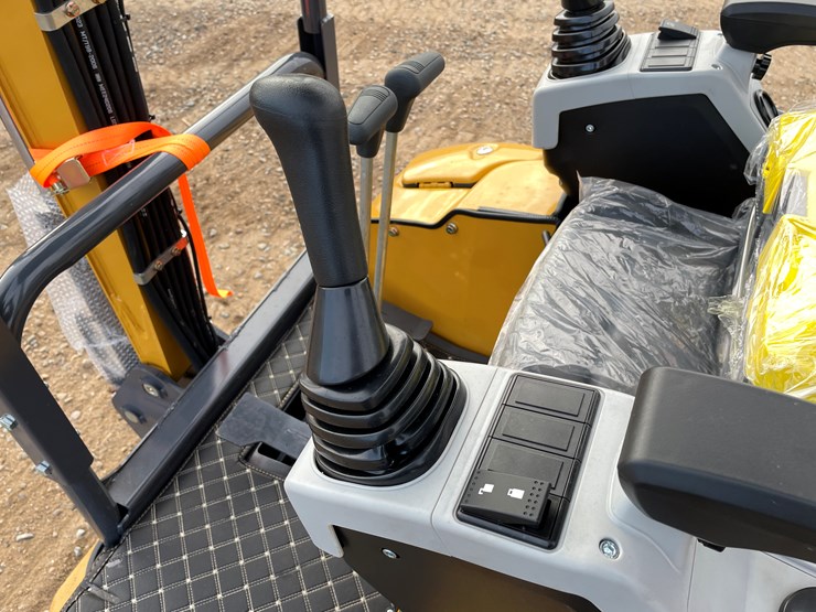 #9217-•-2025-unused-cfg-mini-excavator-image-23